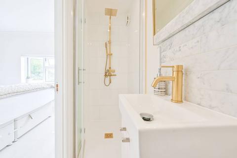 Flat B, 2 Ashurst Gardens, London, SW2 3UH
