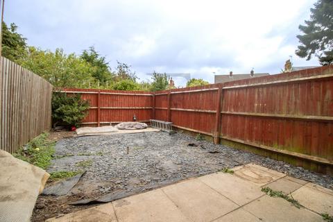 2 bedroom terraced house for sale, Russett Close, Leicester