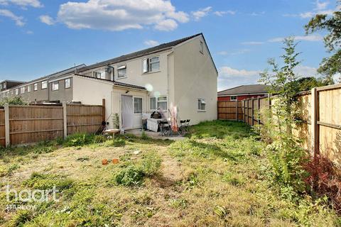 3 bedroom end of terrace house for sale, Fennells, Harlow