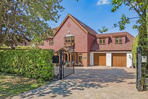 Challacombe Close, Hutton, Brentwood