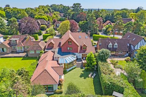 5 bedroom detached house for sale, Challacombe Close, Hutton, Brentwood