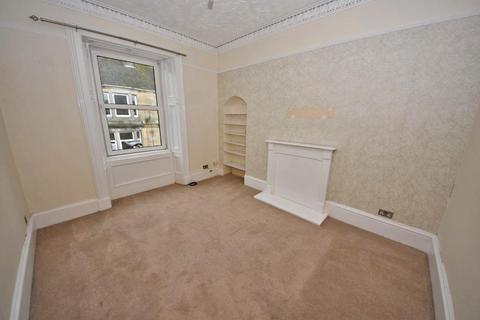 2 bedroom flat to rent, Victoria Street, Dumbarton, West Dunbartonshire, G82