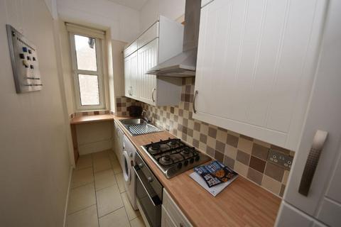 2 bedroom flat to rent, Victoria Street, Dumbarton, West Dunbartonshire, G82