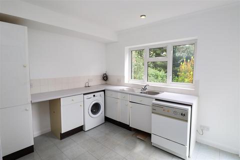 13 Barbara Close, Church Crookham, Fleet, GU52 6AX