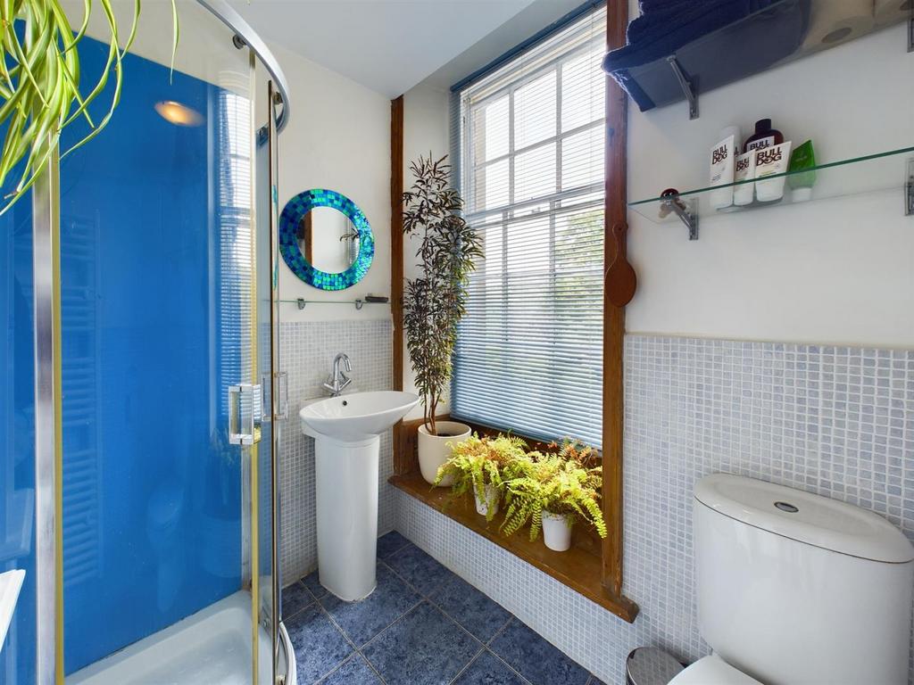 CAM02964 G0-PR0264-STILL038.jpg