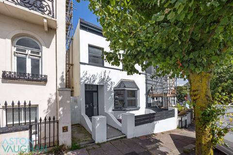 3 bedroom end of terrace house for sale, Roundhill Crescent, Brighton BN2