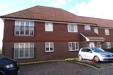 2 bedroom flat to rent, Roundway, Haywards Heath