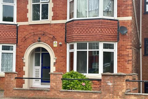 1 bedroom flat to rent, Ida Road, Skegness PE25