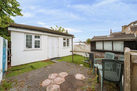 2 bedroom end of terrace house for sale, Milton Road, Gravesend, Kent