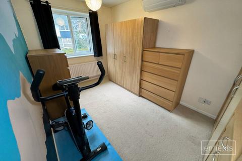 10 Bronte Way, Southampton, SO19 7JG