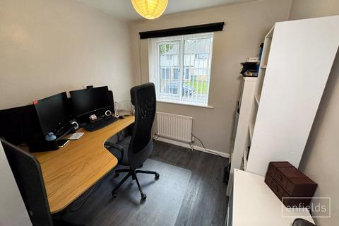 10 Bronte Way, Southampton, SO19 7JG