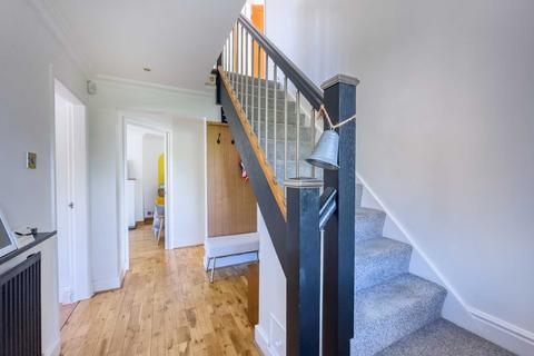 3 Ashfield Road, Birstall, Batley, WF17 0EB