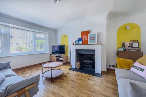 3 Ashfield Road, Birstall, Batley, WF17 0EB