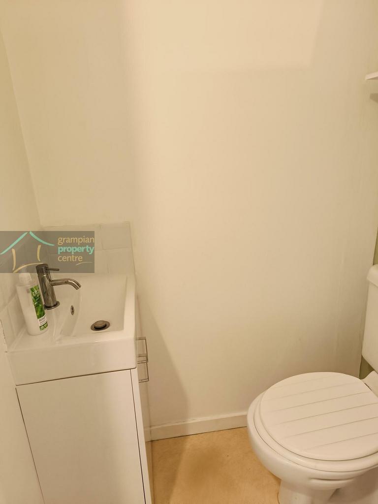 Cloakroom WC