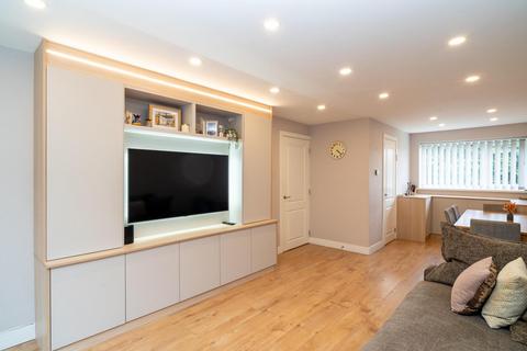 12 Ashdown Drive, Borehamwood, WD6 4LZ