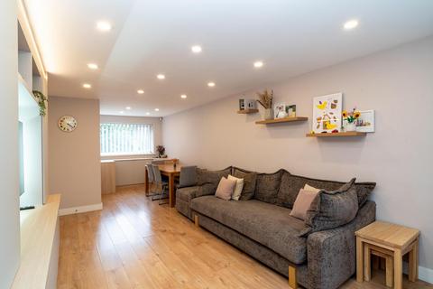 12 Ashdown Drive, Borehamwood, WD6 4LZ