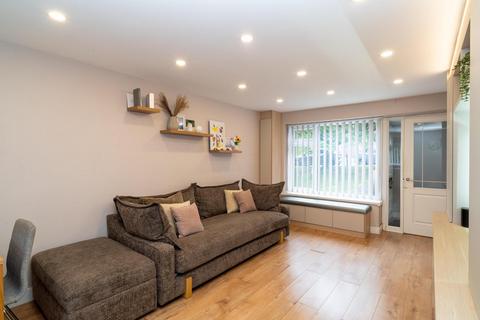12 Ashdown Drive, Borehamwood, WD6 4LZ