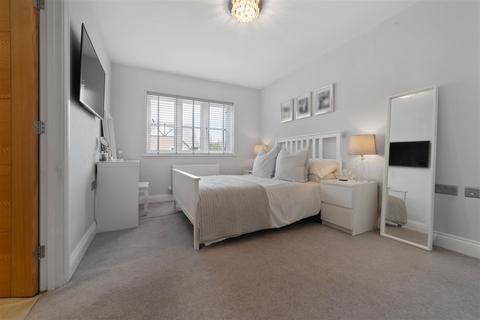3 Ballin Gardens, Ascot, SL5 8FU