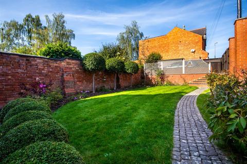 4 bedroom semi-detached house for sale, Coventry Road, Market Harborough