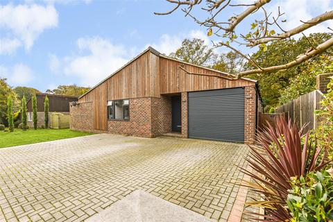 4 bedroom detached bungalow for sale, Birch Close, Arundel