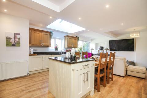 5 bedroom terraced house for sale, Wilton Drive, Whitley Bay