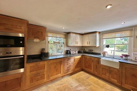 4 bedroom detached house for sale, Madley, Hereford, HR2