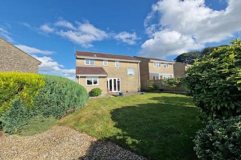 16 Laburnum Crescent, Crewkerne, TA18 7BS