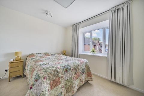 12 Abingdon Close, Thame, OX9 3GB