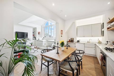 2 bedroom apartment for sale, Queens Mansions, Brook Green, London, W6