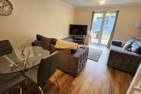 2 bedroom end of terrace house for sale, Unitt Drive, Cradley Heath, B64