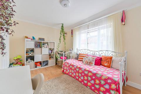 8 Shaw Road, Bromley, BR1 5NN