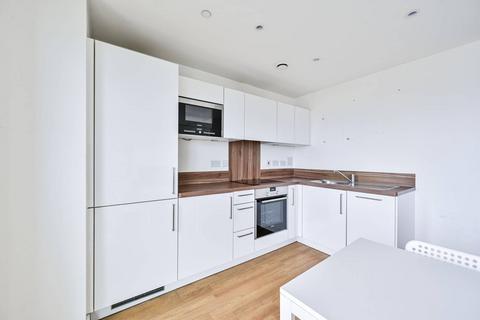 Studio to rent, Marner Point, E3, Bow, London, E3