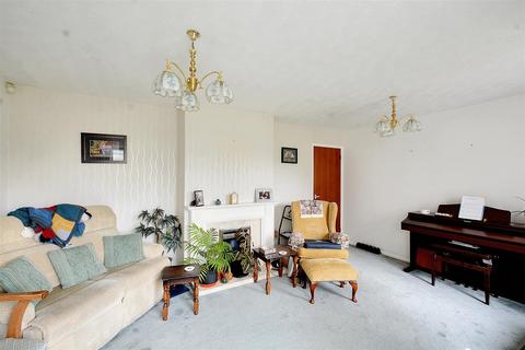 3 bedroom detached bungalow for sale, Meadow Rise, Nottingham