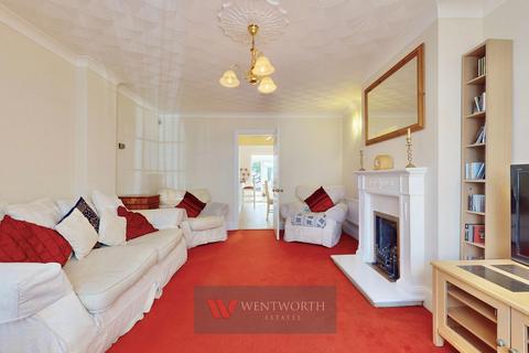 7 Burchett Way, Romford, RM6 6BX