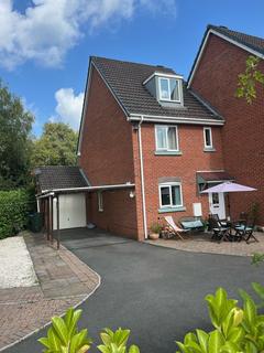 18 Bluebell Close, Leek, ST13 7AW