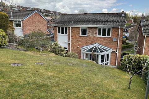 5 Hillside Drive, Leek, ST13 8JQ