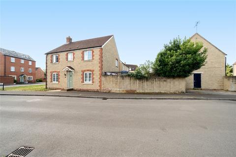 4 bedroom detached house for sale, Pathfinder Way, Swindon SN25