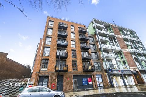 2 bedroom penthouse to rent, Heaton Road London SE15