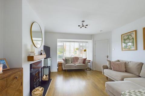 48 Beechcroft Road, Longlevens, Gloucester, GL2 9HF