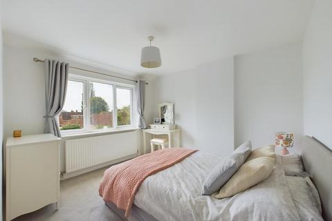 48 Beechcroft Road, Longlevens, Gloucester, GL2 9HF