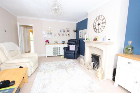7 West View Close, Shipley, BD18 1NF