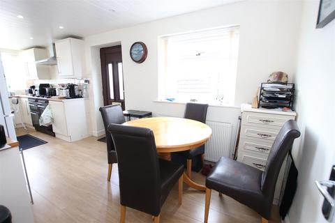 7 West View Close, Shipley, BD18 1NF