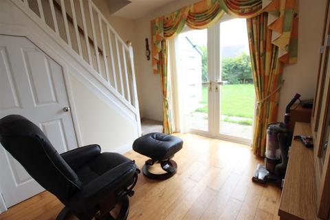 7 West View Close, Shipley, BD18 1NF