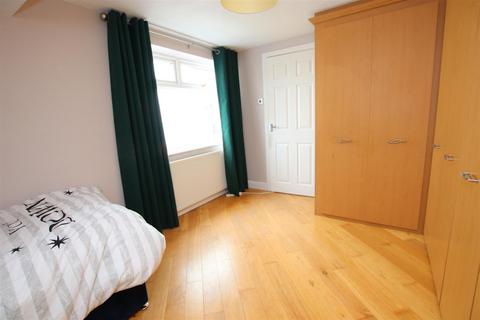 7 West View Close, Shipley, BD18 1NF