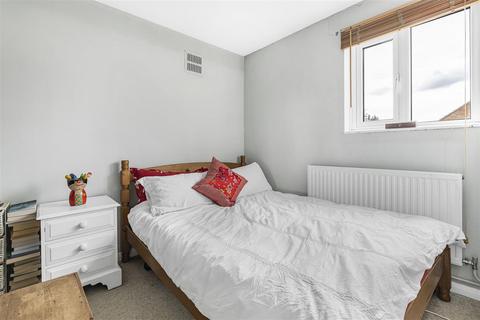 11 Brimley Road, Cambridge, CB4 2DQ