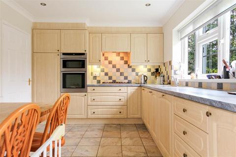 10 The Cobbins, Burnham-on-crouch, CM0 8QL
