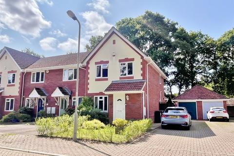 3 bedroom end of terrace house for sale, Hainault Drive, Verwood, Dorset, BH31