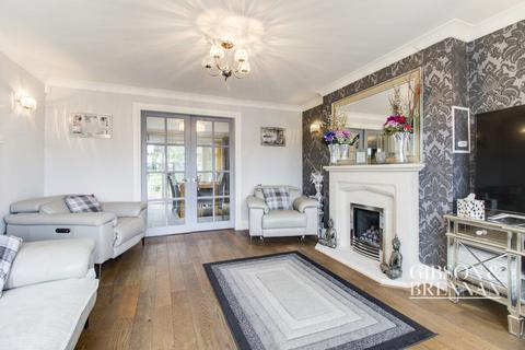 19 Bearsted Drive, Pitsea, Basildon, SS13 2NJ
