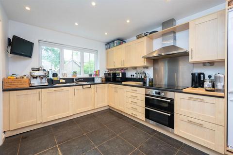 4 bedroom detached house for sale, Sycamore Drive, Burgess Hill