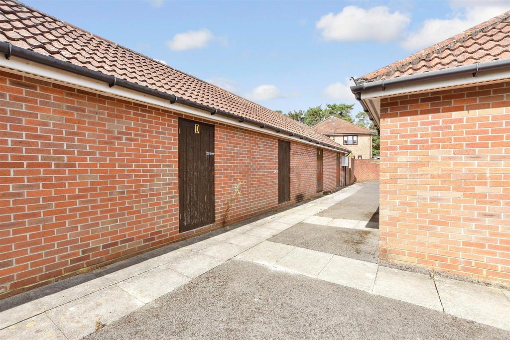 Workshop/Outbuildings